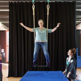 Ja disponible la relatoria de la jornada “Circ social: una pràctica artística per a la gent gran”